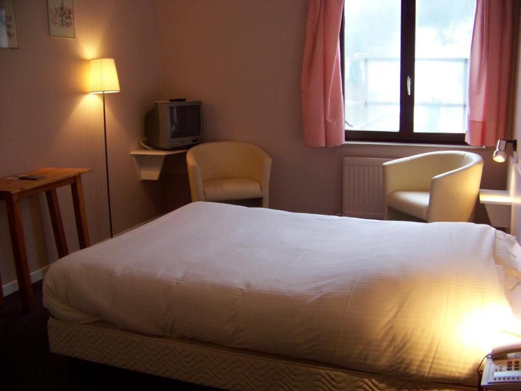 Auberge Le Vieux Moulin Bouillon Szoba fotó